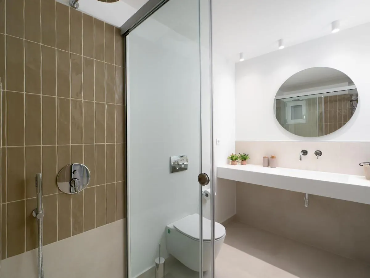 The H Experience - Eclectic Spacious Apartment Near Venetian Castle - 1 Heraklion  0*, Heraklion (Crete)