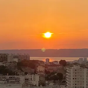 https://ct-marseille.fr-provencehotel.com