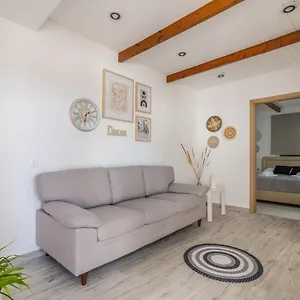 The House 4 Héraklion
